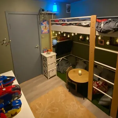Helt Hjem Med Stor Hage Og Boblebad. * Sandefjord