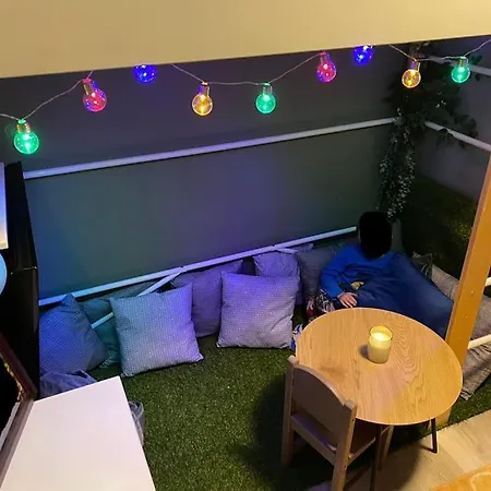 Helt Hjem Med Stor Hage Og Boblebad.